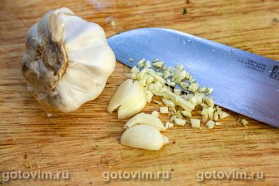 Свиная шейка с соусом гремолата, запеченная в духовке Свиная шейка с соусом гремолата, запеченная в духовке