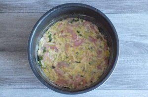 Запеканка из кабачков с курицей в мультиварке