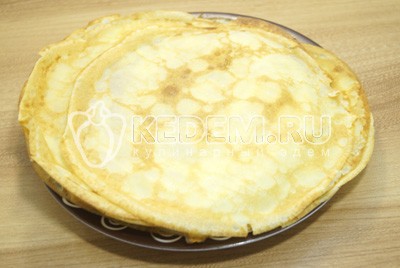 Блины с луком и яйцом