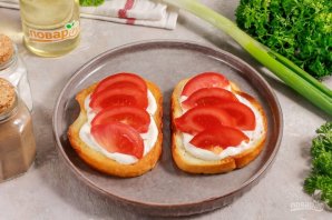 Брускетта с яйцом пашот