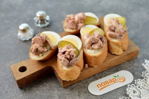 Бутерброды с печенью трески на праздничный стол Бутерброды с печенью трески на праздничный стол