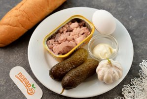 Бутерброды с печенью трески на праздничный стол Бутерброды с печенью трески на праздничный стол