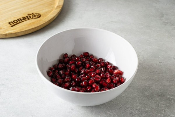 Быстрый способ почистить гранат без брызг Быстрый способ почистить гранат без брызг