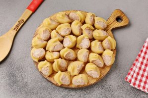 Фаршированные макароны на сковороде