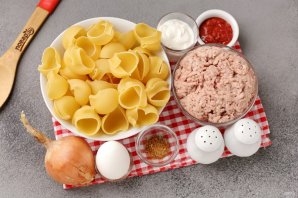 Фаршированные макароны на сковороде