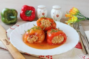 Фаршированные перцы на сковороде