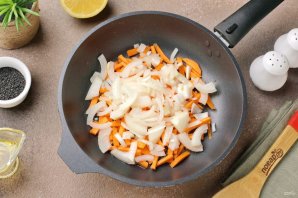 Фунчоза с курицей и кабачком