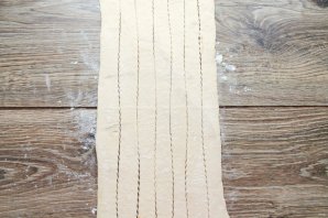 Яблочные колечки в слоеном тесте