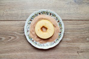 Яблочные колечки в слоеном тесте