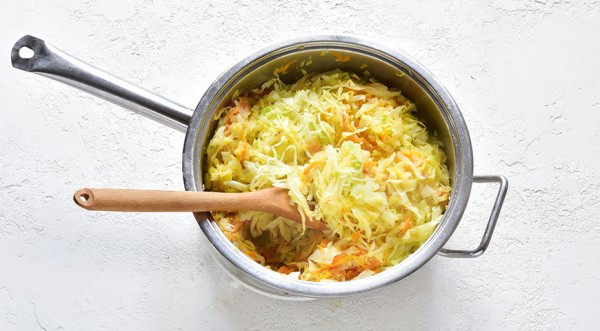 Капуста с сосисками и томатной пастой, пошаговый рецепт с фото Капуста с сосисками и томатной пастой, пошаговый рецепт с фото