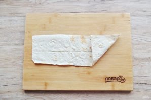 Конвертики из лаваша с колбасой и сыром