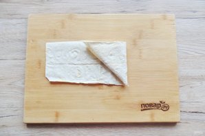 Конвертики из лаваша с колбасой и сыром