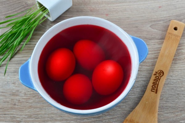 Красим яйца на Пасху: простые способы и полезные советы        