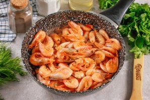 Креветки на сливочном масле с чесноком