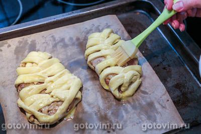 Куриные бедра (без костей), запеченные в слоеном тесте Куриные бедра (без костей), запеченные в слоеном тесте