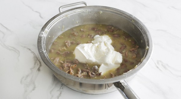 Куриные потрошки в сметанном соусе, пошаговый рецепт с фото Куриные потрошки в сметанном соусе, пошаговый рецепт с фото