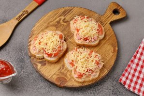 Мини-пицца на батоне в духовке