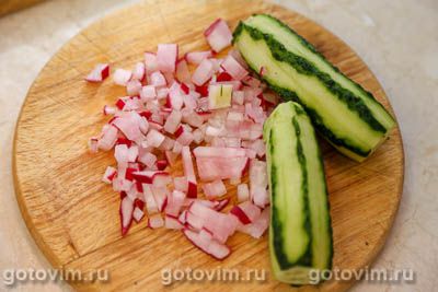 Окрошка с морской капустой на квасе