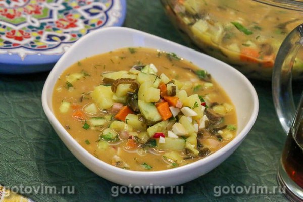 Окрошка с морской капустой на квасе
