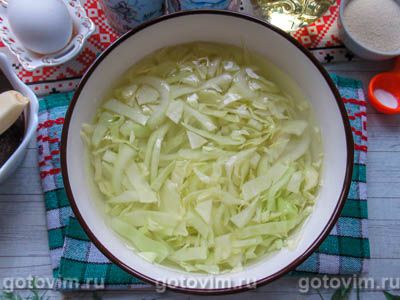 Оладьи из говяжьей печени с капустой и манкой