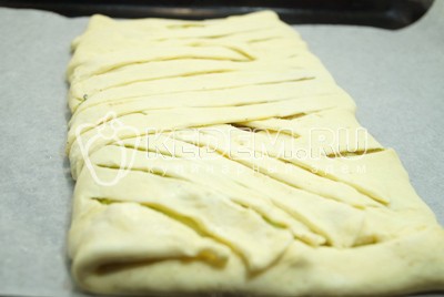 Пирог с яблоками из слоеного теста Пирог с яблоками из слоеного теста