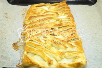 Пирог с яблоками из слоеного теста Пирог с яблоками из слоеного теста