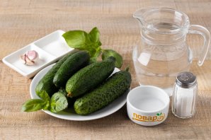 Салат из огурцов с базиликом на зиму