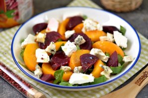 Салат из свеклы и персиков
