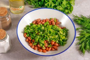 Салат "Тбилиси" с курицей и фасолью