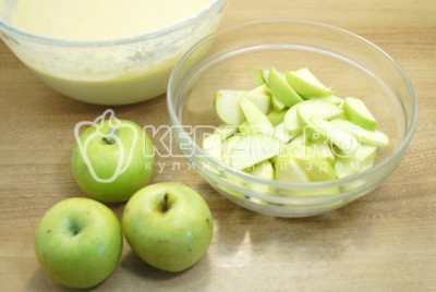 Шарлотка на сметане