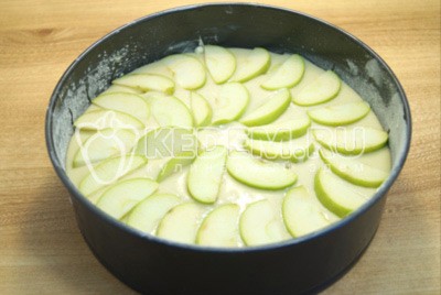 Шарлотка на сметане