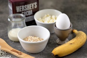 Шоколадный овсяноблин с начинкой из творога и бананов Шоколадный овсяноблин с начинкой из творога и бананов