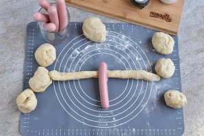 Сосиски в тесте без дрожжей