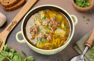 Суп с тушёнкой и вермишелью