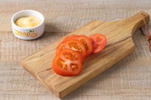 Теплые бутерброды с авокадо и помидорами Теплые бутерброды с авокадо и помидорами