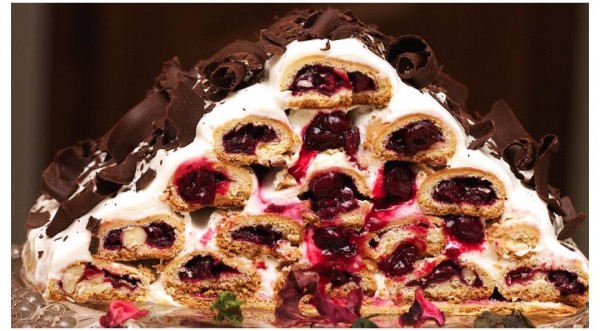 Торт Монастырская изба с вишней со сметанным кремом, пошаговый рецепт с фото Торт Монастырская изба с вишней со сметанным кремом, пошаговый рецепт с фото