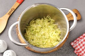 Запеканка из кабачков и помидоров с сыром в духовке