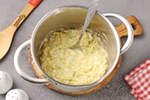 Запеканка из кабачков и помидоров с сыром в духовке