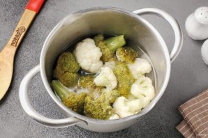 Запеканка из замороженной цветной капусты и брокколи Запеканка из замороженной цветной капусты и брокколи