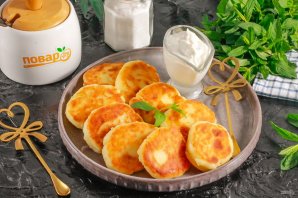 Жареные шайбочки из творога на сковороде