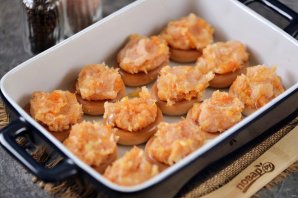 Баранки с фаршем в духовке