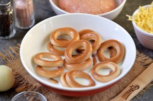 Баранки с фаршем в духовке