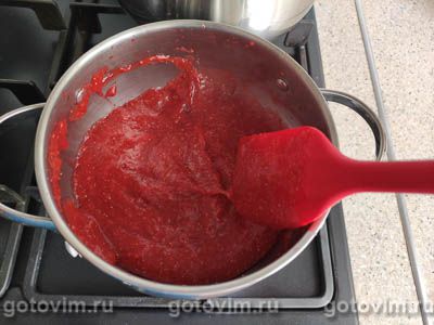 Бисквитные пирожные «Клубника в шоколаде»