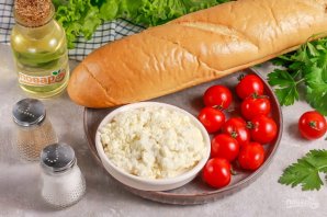 Брускетта с творожным сыром и томатами