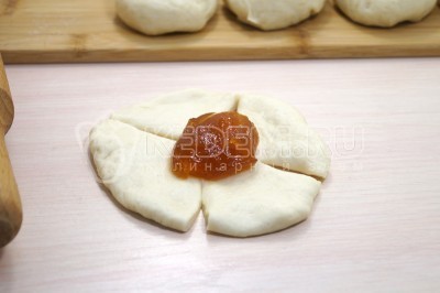 Булочки с повидлом Булочки с повидлом