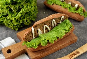 Бутерброд с солеными огурцами Бутерброд с солеными огурцами