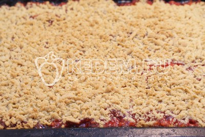 Быстрое печенье с малиновым джемом