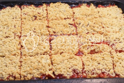 Быстрое печенье с малиновым джемом