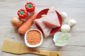 Чечевица с индейкой и овощами