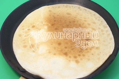 Фаршированные блины с грибами и сыром